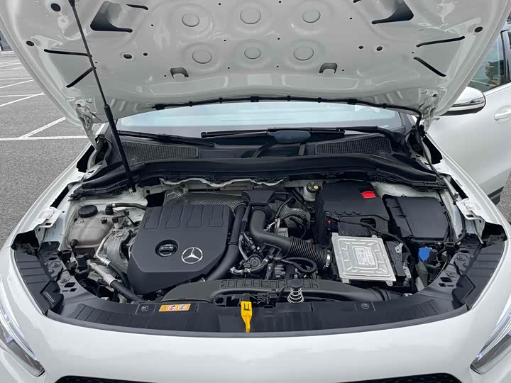 Фото 18 - Mercedes-Benz GLA-Class