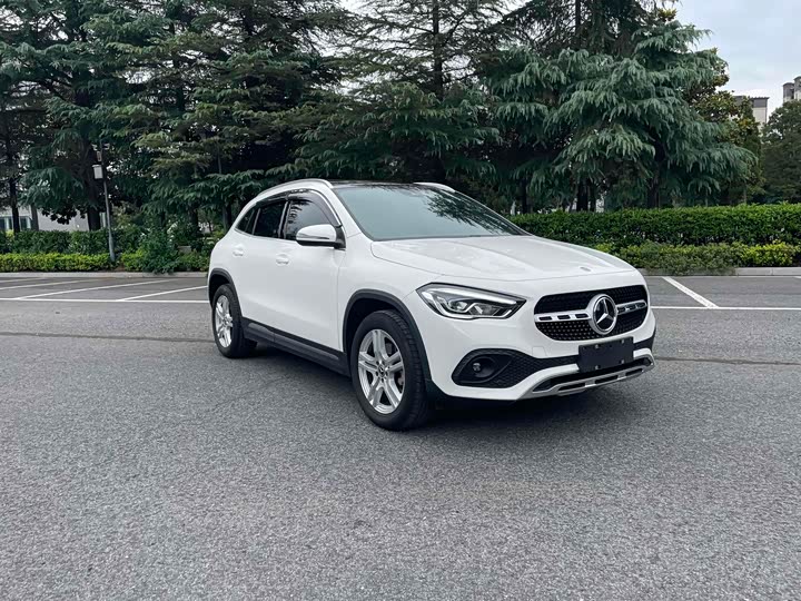 Фото 2 - Mercedes-Benz GLA-Class
