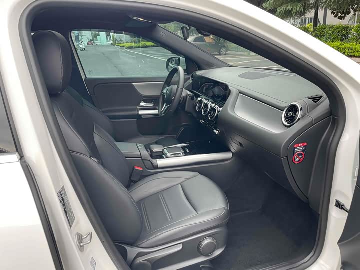 Фото 8 - Mercedes-Benz GLA-Class