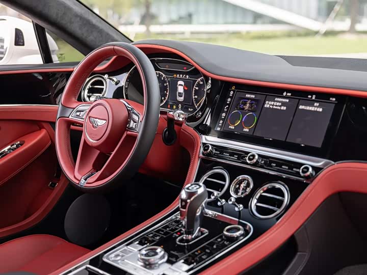 Фото 10 - Bentley Continental GT