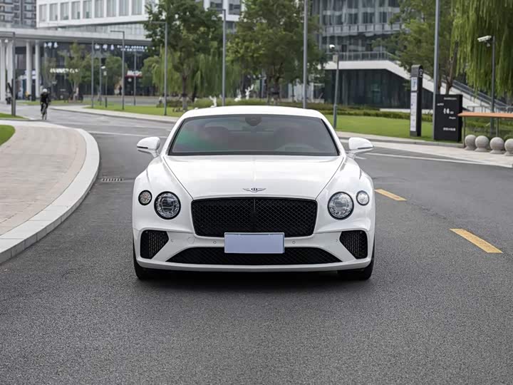 Фото 2 - Bentley Continental GT