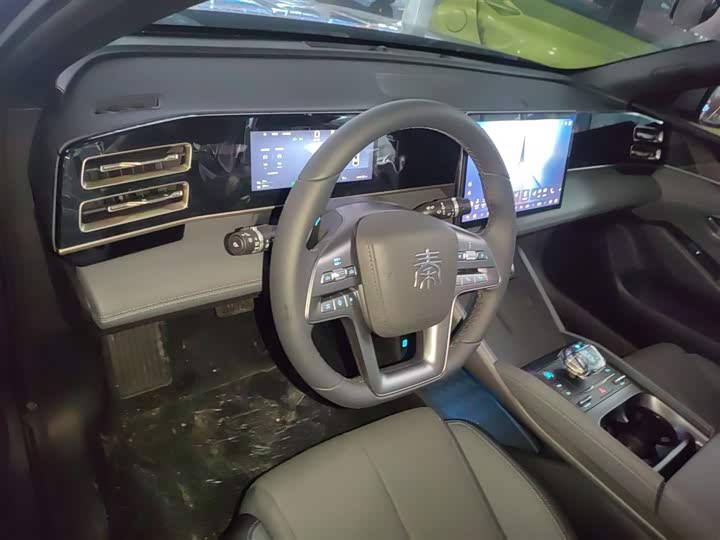 Фото 10 - BYD Qin L