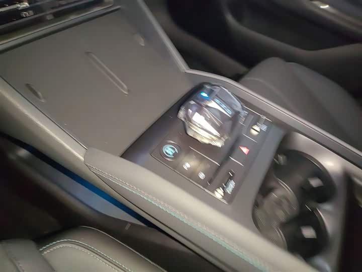 Фото 14 - BYD Qin L