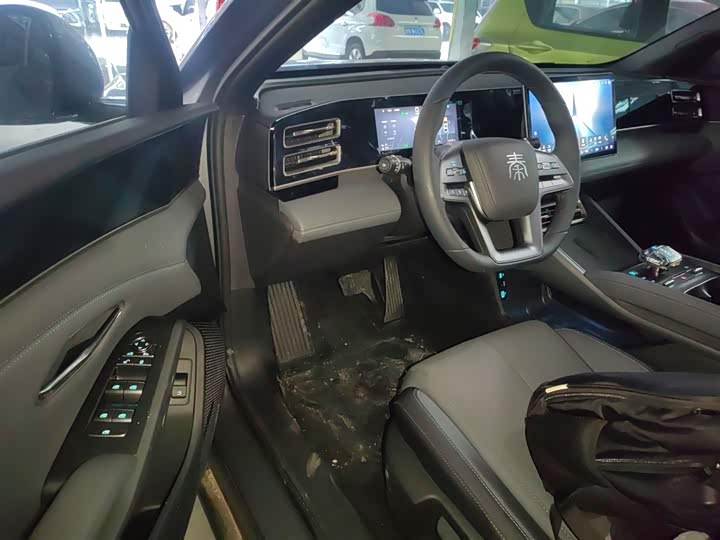 Фото 16 - BYD Qin L