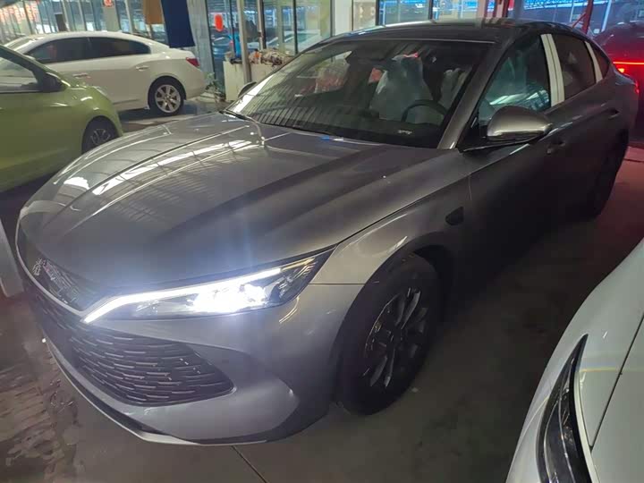 Фото 2 - BYD Qin L