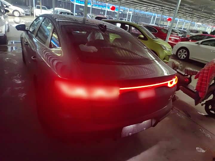 Фото 6 - BYD Qin L