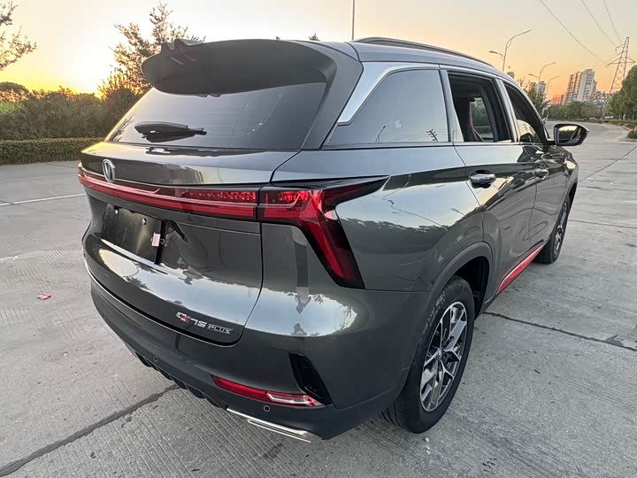 Фото 15 - Changan CS75 Plus