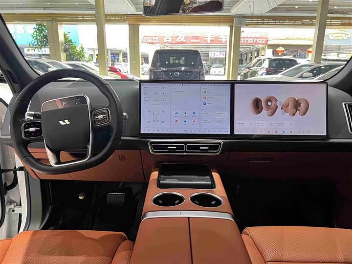 Фото 12 - LiXiang L7