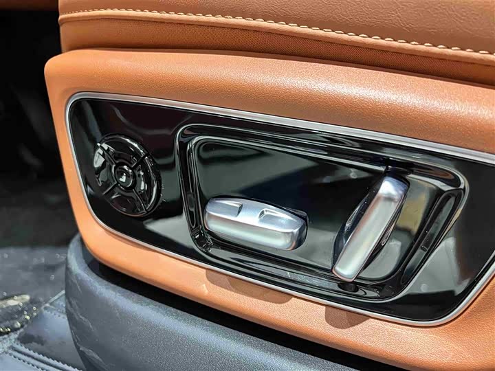 Фото 14 - LiXiang L7