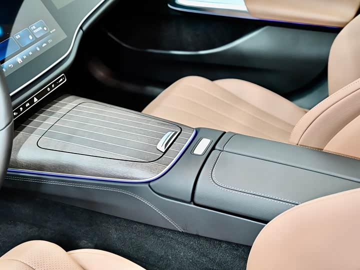 Фото 22 - Mercedes-Benz E-Class Hybrid