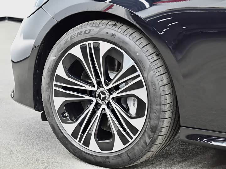 Фото 28 - Mercedes-Benz E-Class Hybrid