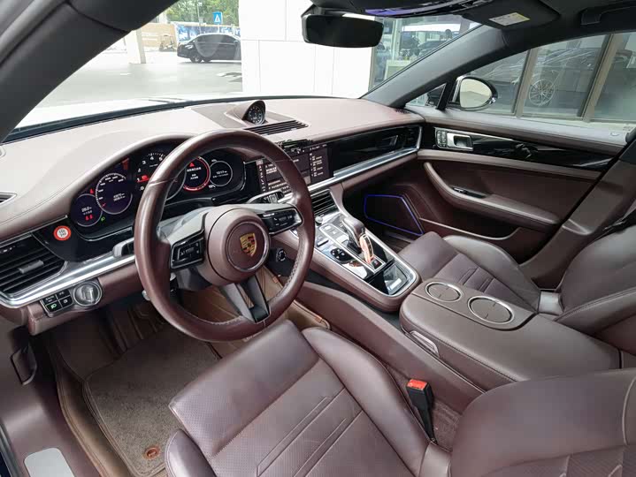 Фото 6 - Porsche Panamera