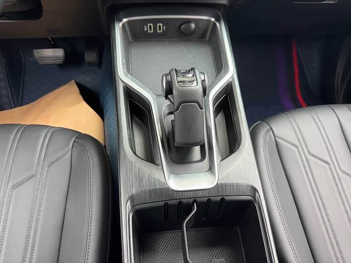 Фото 10 - Haval H5