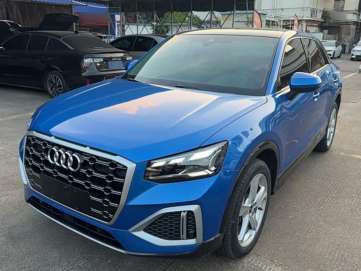 Фото 1 - Audi Q2L