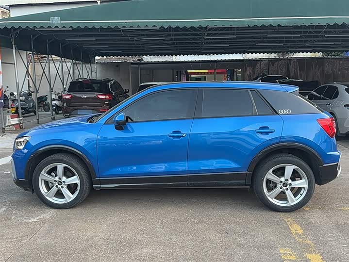 Фото 12 - Audi Q2L