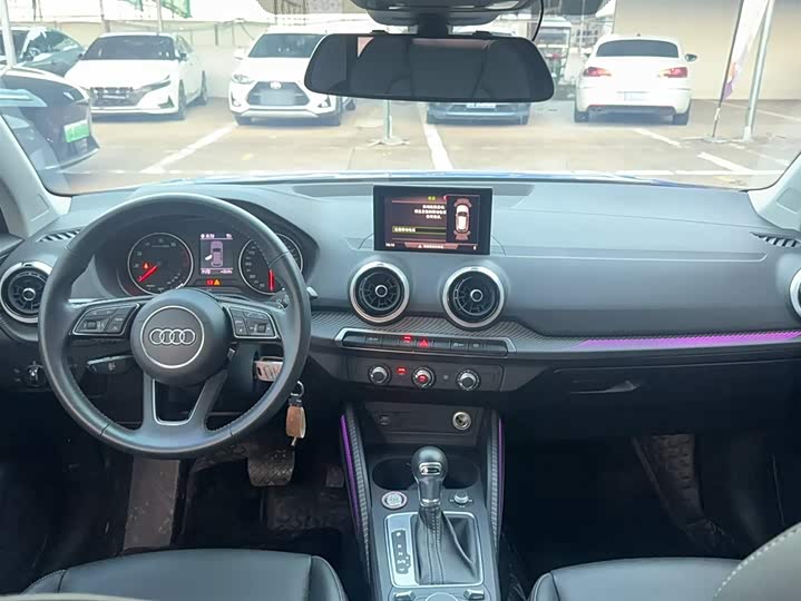 Фото 16 - Audi Q2L