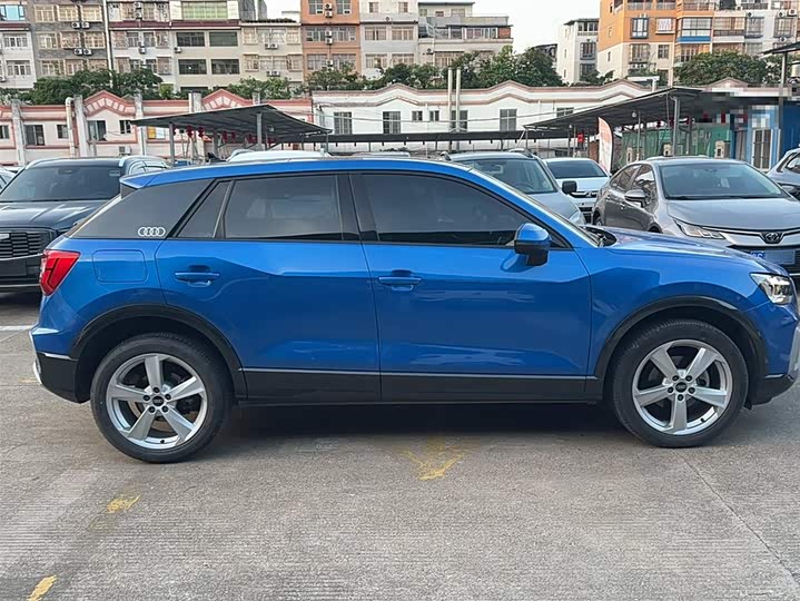 Фото 8 - Audi Q2L