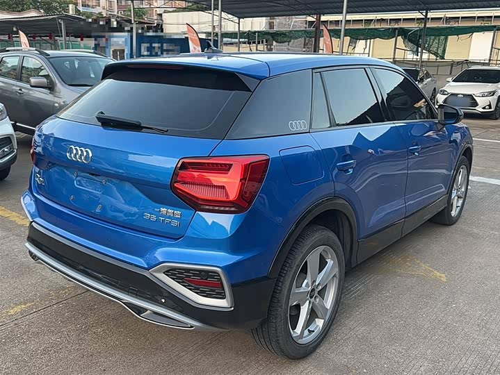 Фото 9 - Audi Q2L