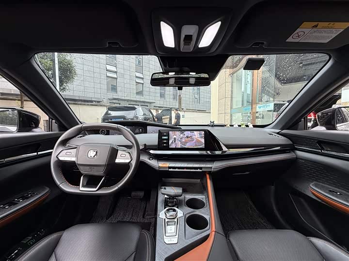 Фото 7 - Changan UNI-V Hybrid