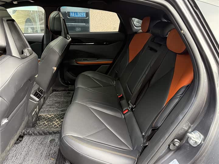 Фото 9 - Changan UNI-V Hybrid