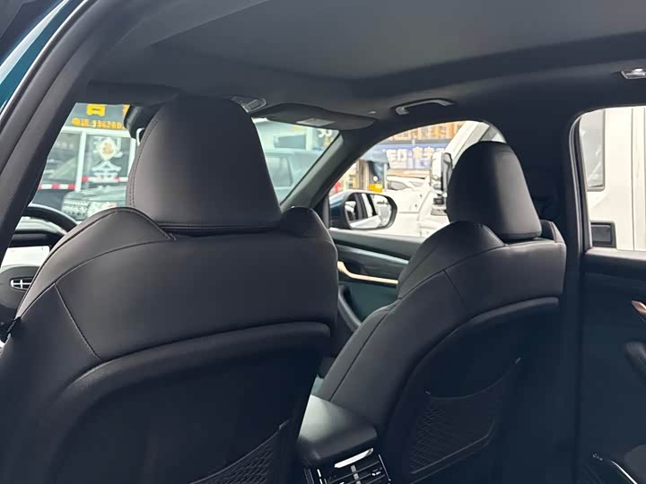 Фото 5 - Geely Monjaro