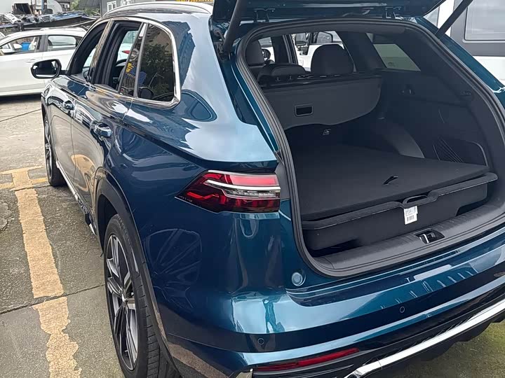 Фото 7 - Geely Monjaro