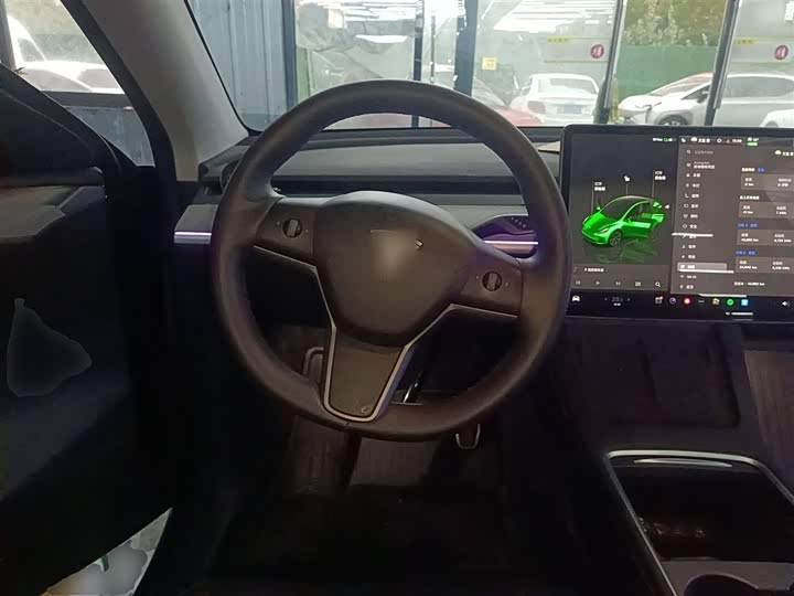 Фото 11 - Tesla Model Y