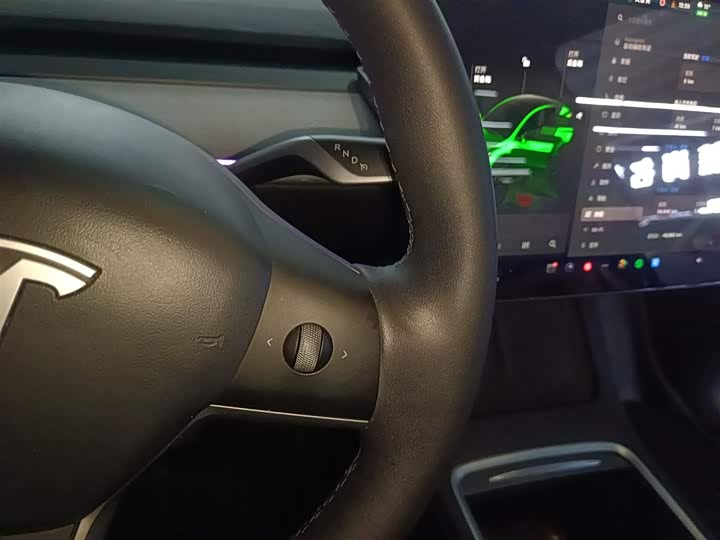 Фото 14 - Tesla Model Y