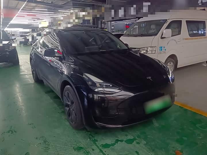 Фото 4 - Tesla Model Y
