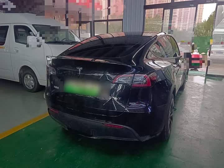 Фото 7 - Tesla Model Y