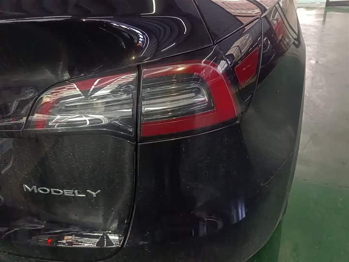 Фото 8 - Tesla Model Y