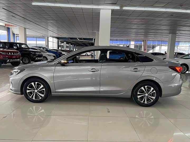 Фото 3 - Changan Eado Plus
