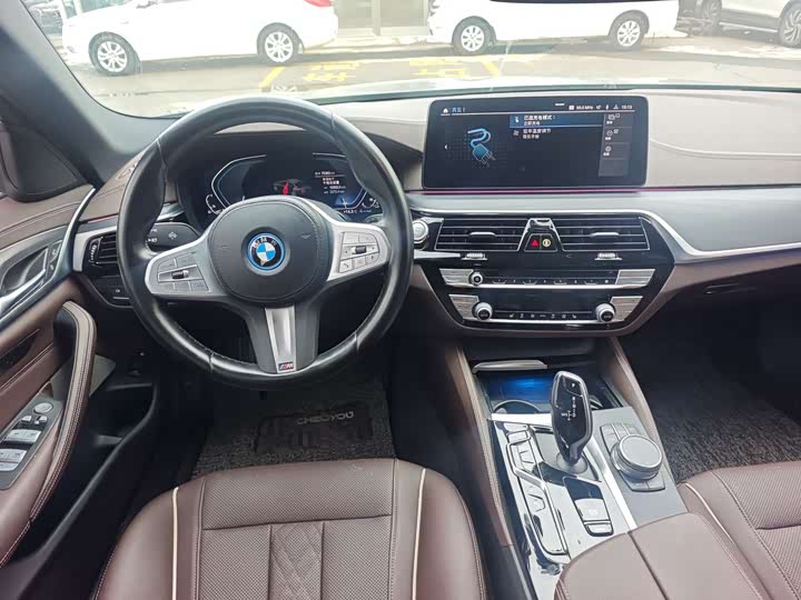 Фото 25 - BMW 5 Series Hybrid