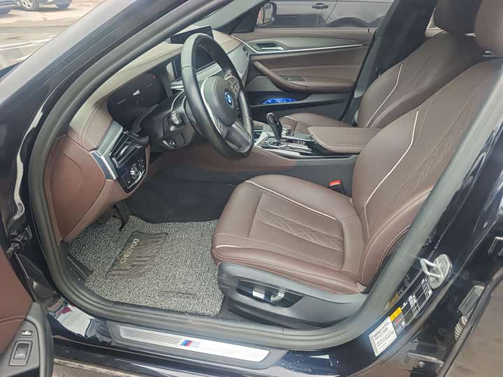 Фото 3 - BMW 5 Series Hybrid