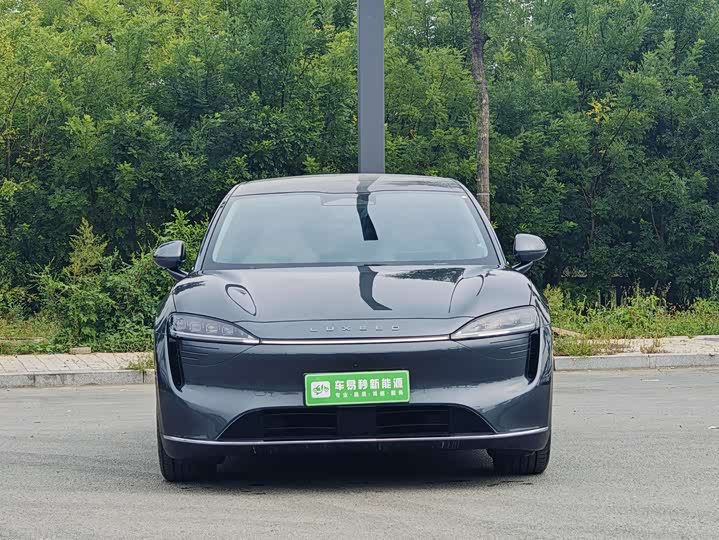 Фото 2 - Luxeed R7