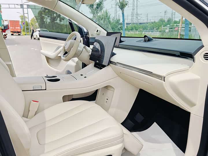 Фото 9 - Luxeed R7