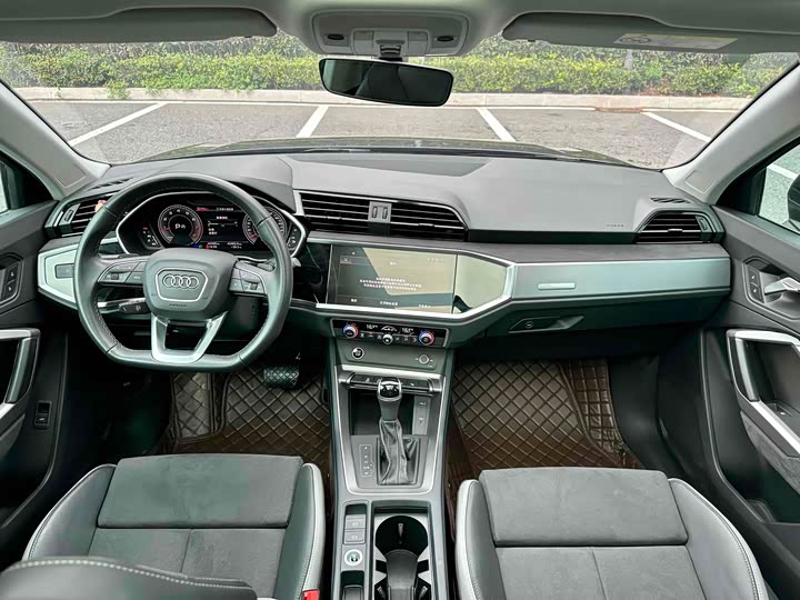 Фото 11 - Audi Q3