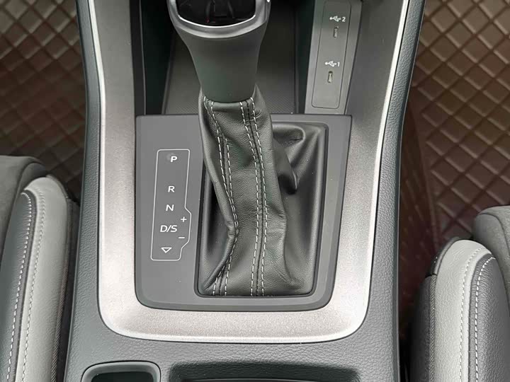 Фото 12 - Audi Q3