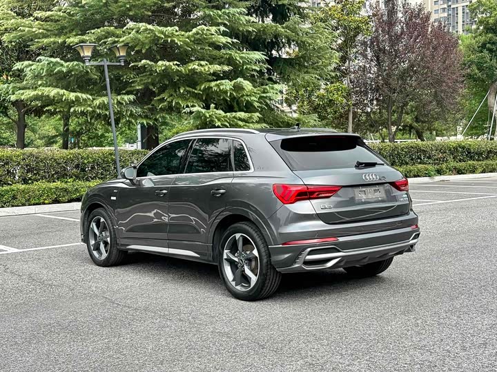 Фото 3 - Audi Q3