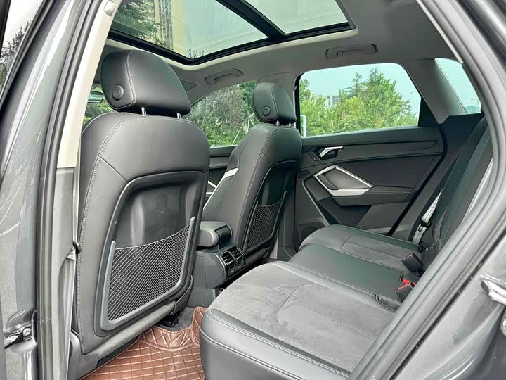 Фото 8 - Audi Q3