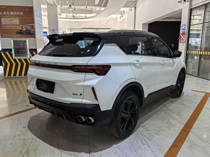 Фото 4 - Geely Coolray