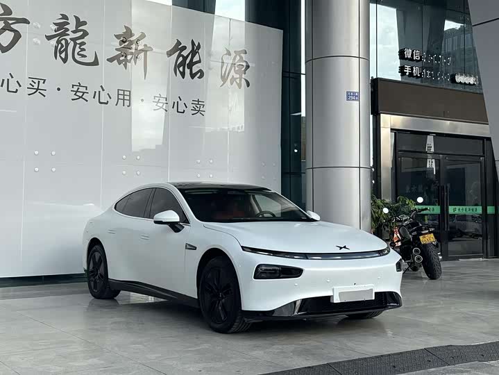 Фото 3 - XPeng P7