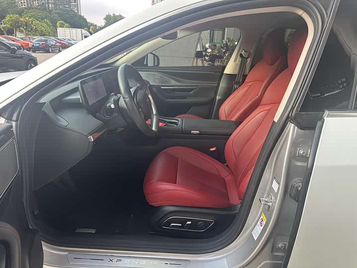 Фото 4 - XPeng P7