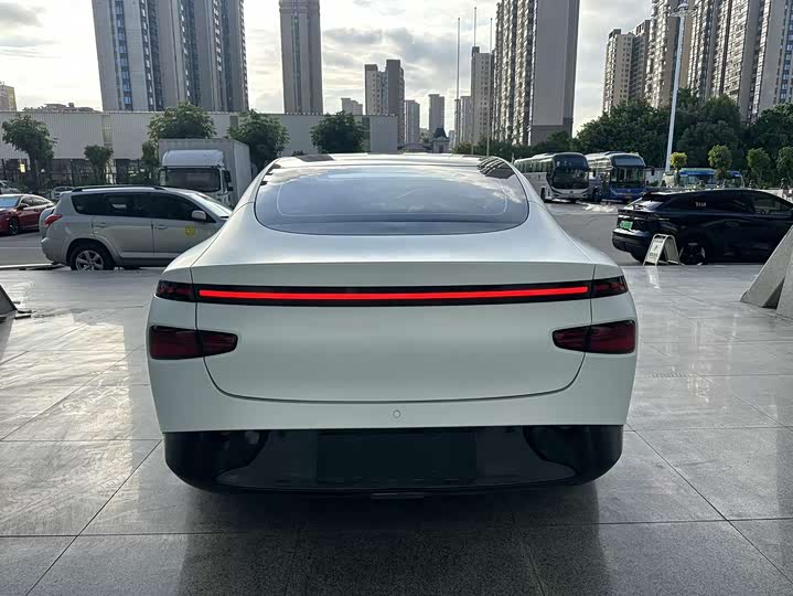 Фото 9 - XPeng P7