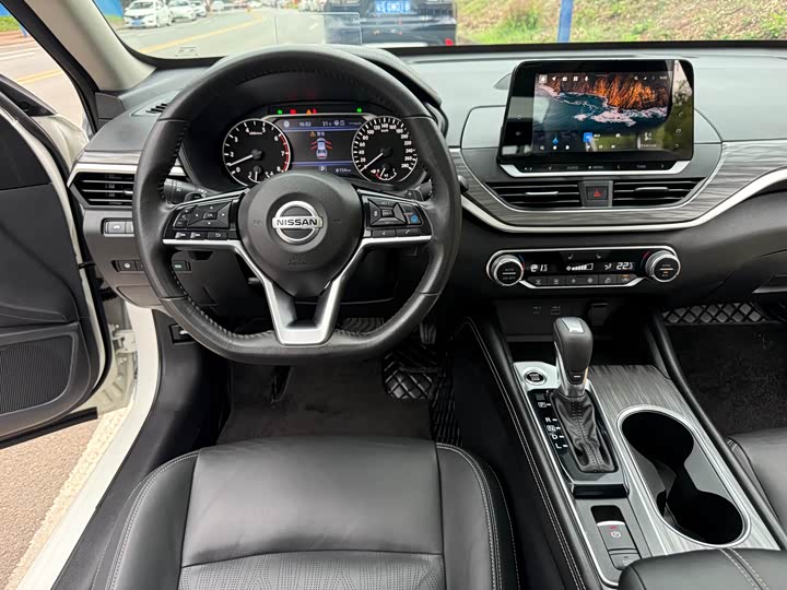 Фото 10 - Nissan Teana