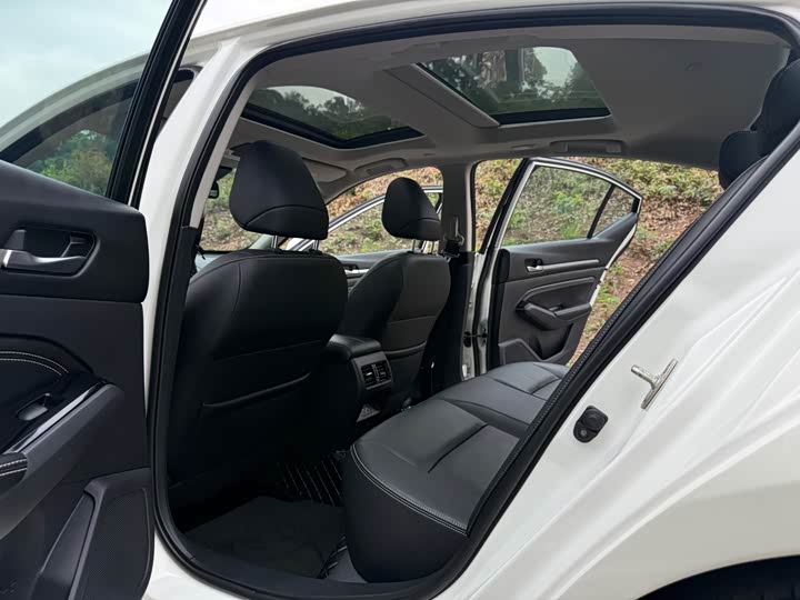 Фото 11 - Nissan Teana