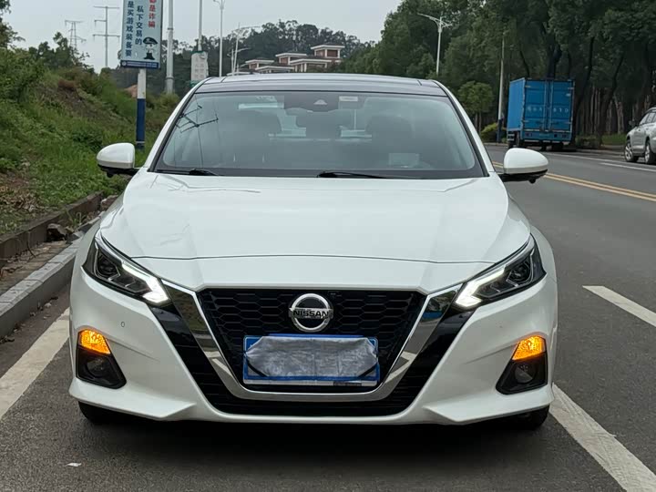 Фото 2 - Nissan Teana