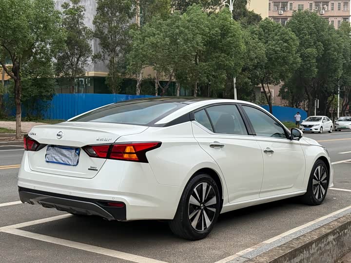 Фото 5 - Nissan Teana