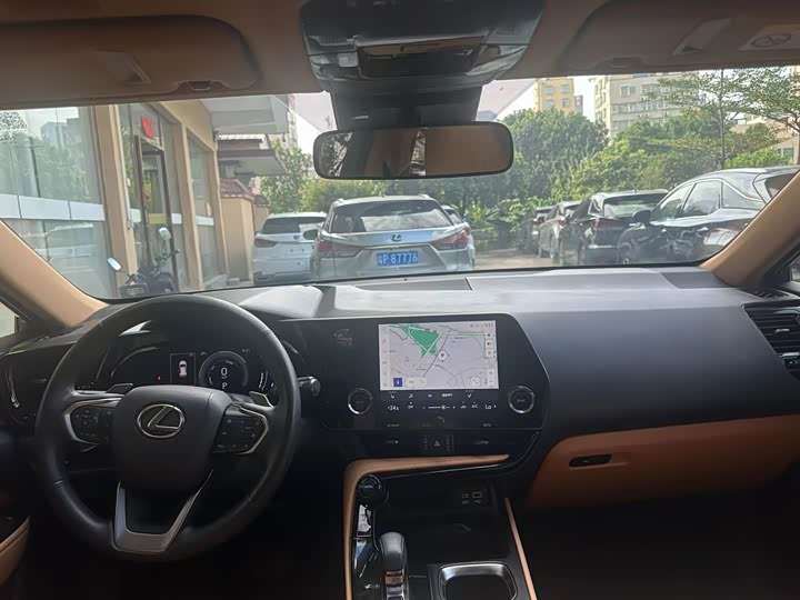 Фото 5 - Lexus NX