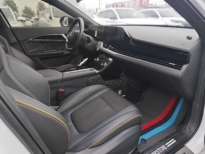 Фото 11 - Bestune B70S